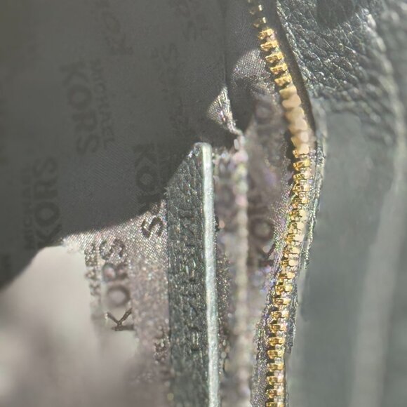 Michael Kors Hamilton Pebbled Leather Crossbody Bag – Black - Picture 3 of 8